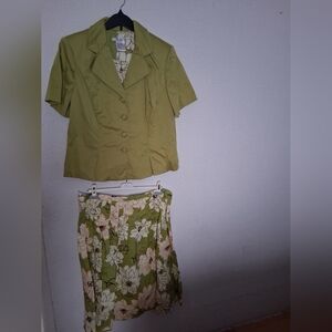 Chic Olive Green Floral Skirt Set Size 16W Pre-owned